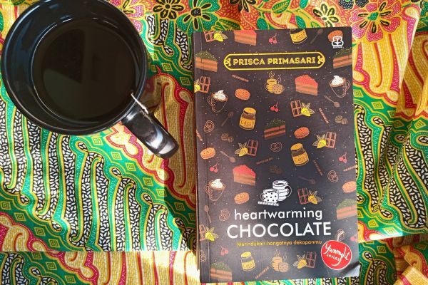 [Review Buku] Heartwarming Chocolate Karya Penulis Prisca Primasari